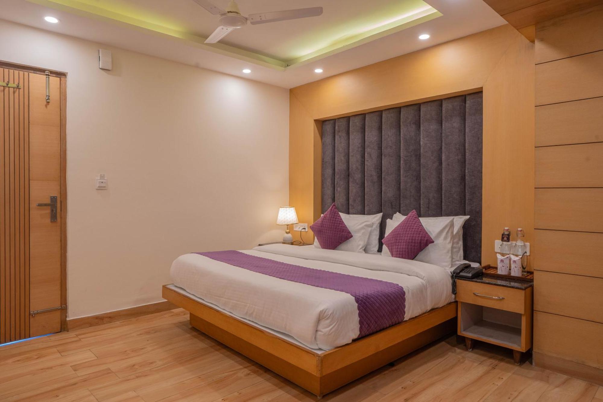 Perfectstayz Premium At Mall Road Mussoorie Exterior photo