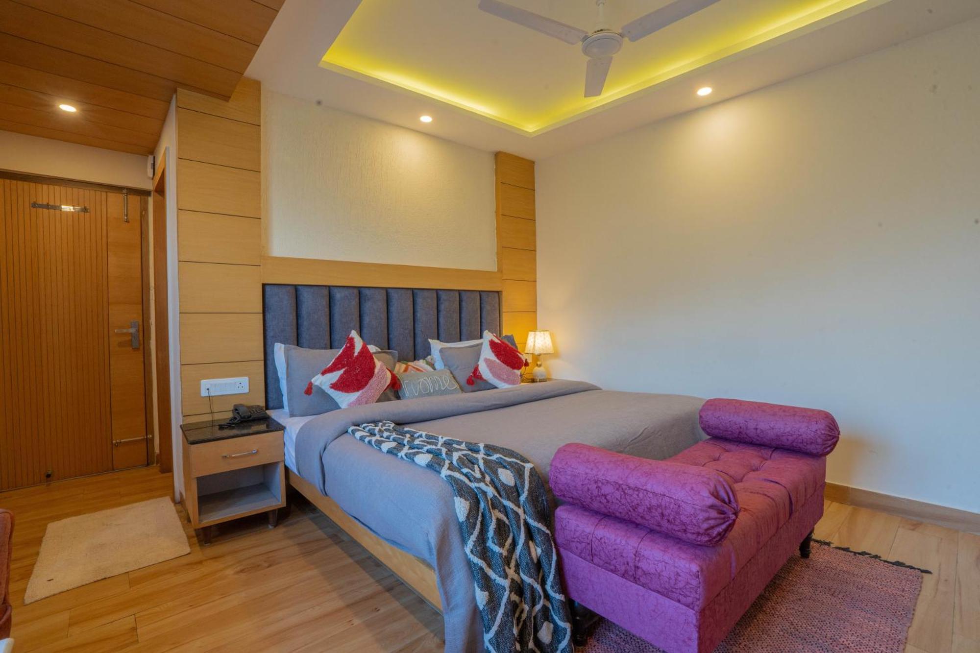 Perfectstayz Premium At Mall Road Mussoorie Exterior photo
