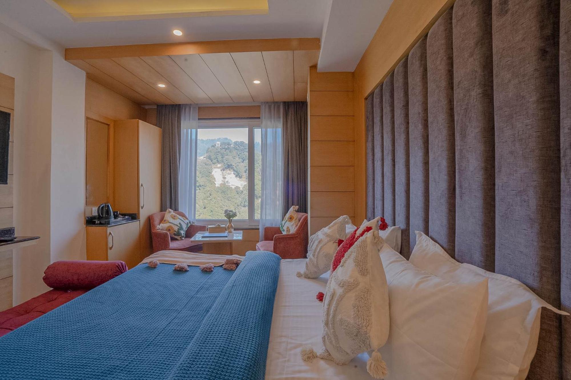 Perfectstayz Premium At Mall Road Mussoorie Exterior photo