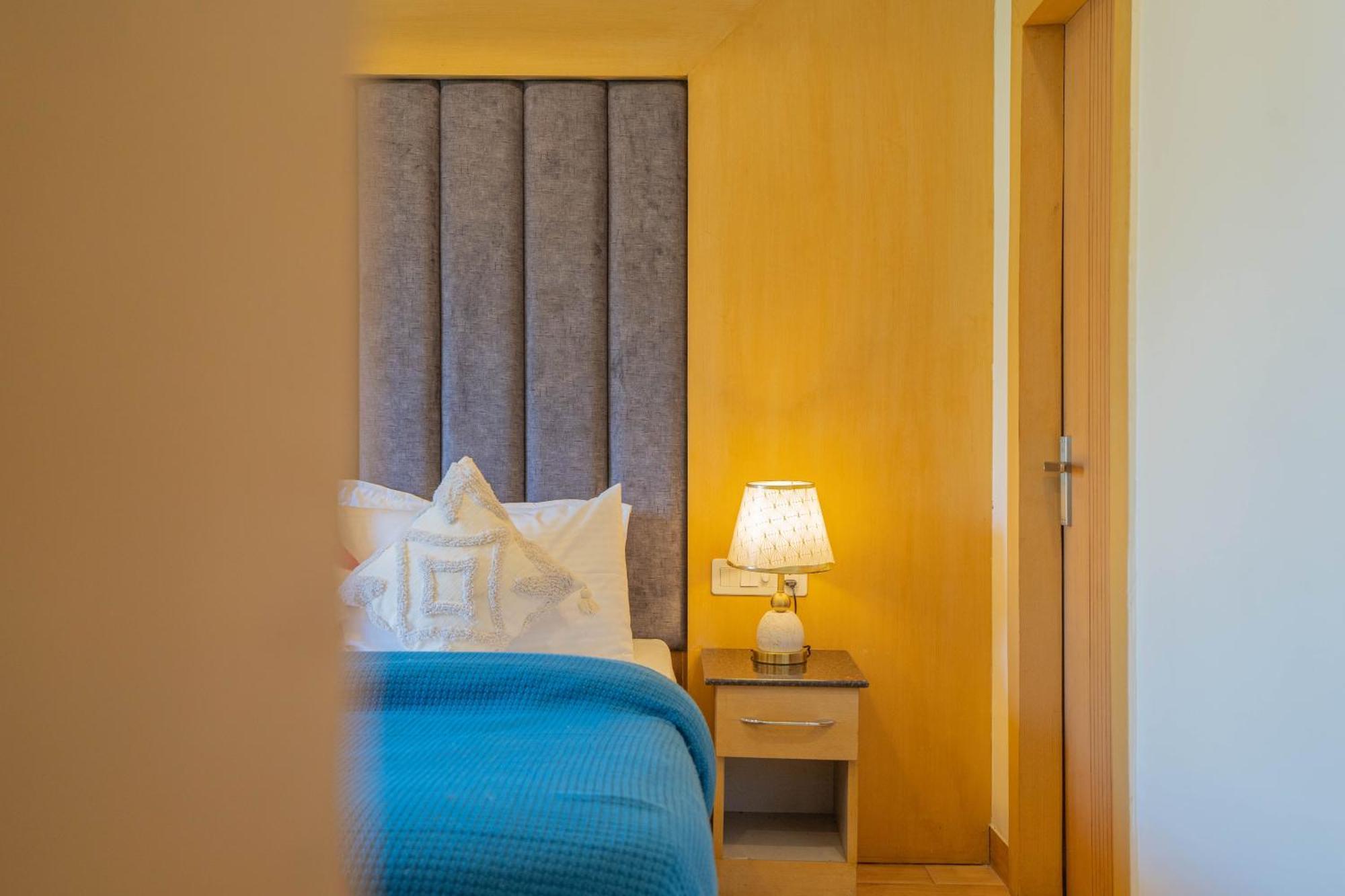 Perfectstayz Premium At Mall Road Mussoorie Exterior photo